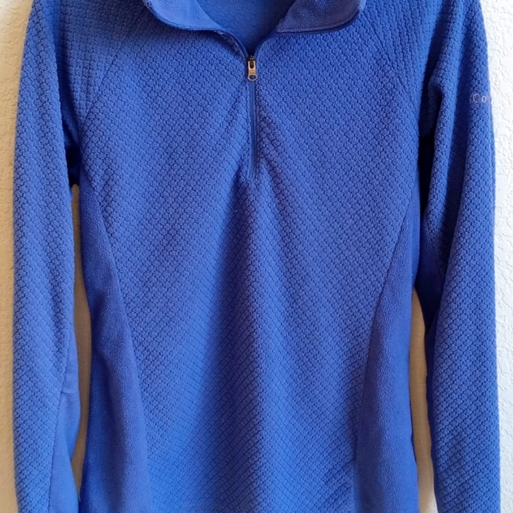 Columbia womens half zip pullover fleece. Blue. Size small.